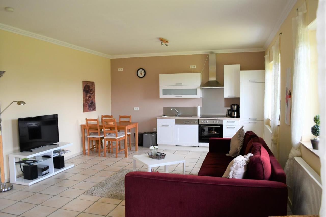 Ferienwohnung Bellerbergblick Ettringen  Екстериор снимка